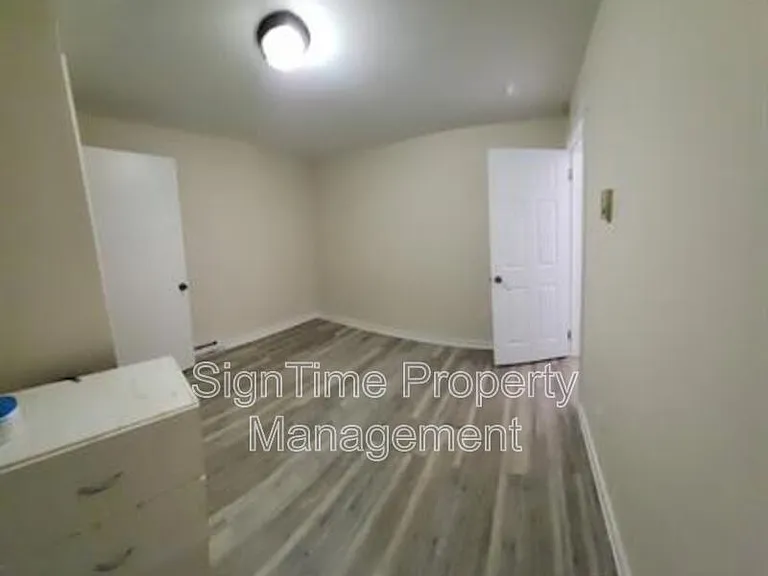 42 E Washington St #3 — Photo 5