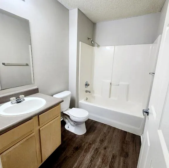 2109 N Main St #201 — Photo 4