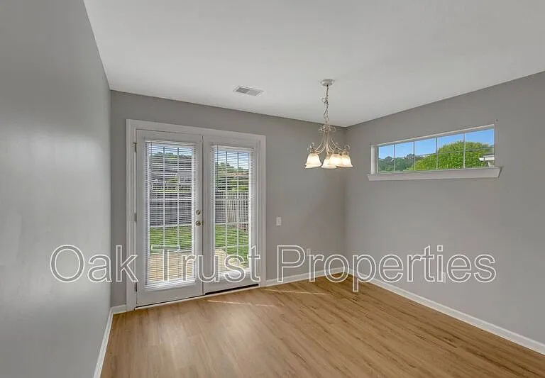 4834 Habersham Ln — Photo 16