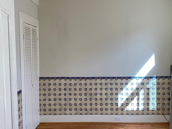 3rd image of 229 Laussat St