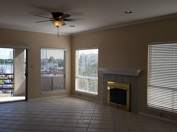 3rd image of 1306 Marina Bay Dr APT 209C