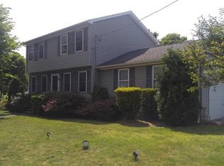 2830 W Shore Rd, Warwick, RI 02889
