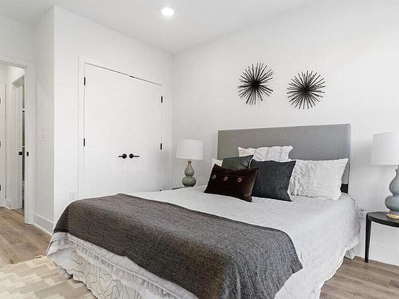 5th image of 330 Cecil B Moore Ave #84ace330b