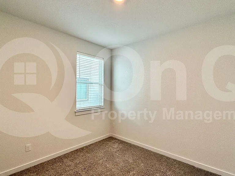 103 Hackberry Branch Dr — Photo 11