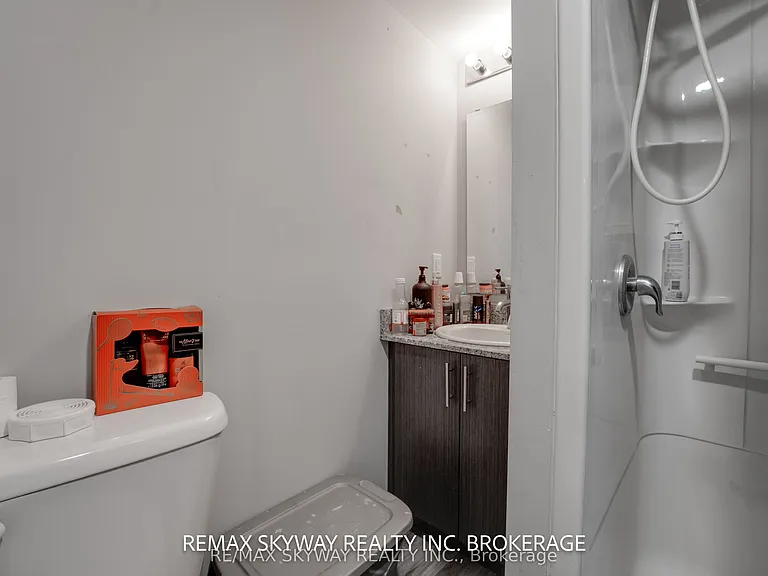 275 Larch St #H203 — Photo 20