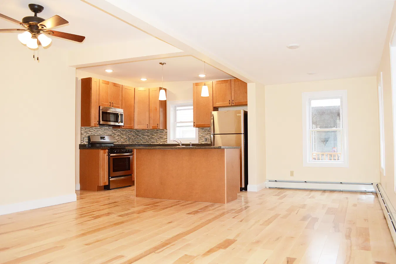 86 Pitkin St — Photo 1