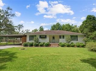 1910 Labarre St, Mandeville, LA 70448