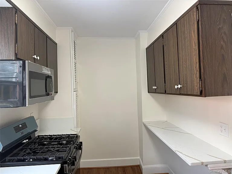 24 Adelaide St #1 — Photo 11