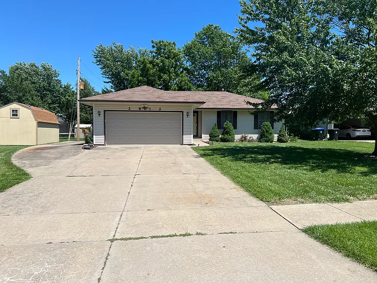 2812 SW Stutley Rd — Photo 2