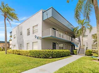 704 Flanders Dr #O, Delray Beach, FL 33484