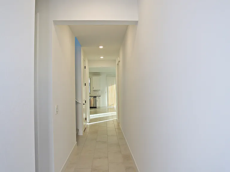 745 W Sparrow Dr — Photo 5