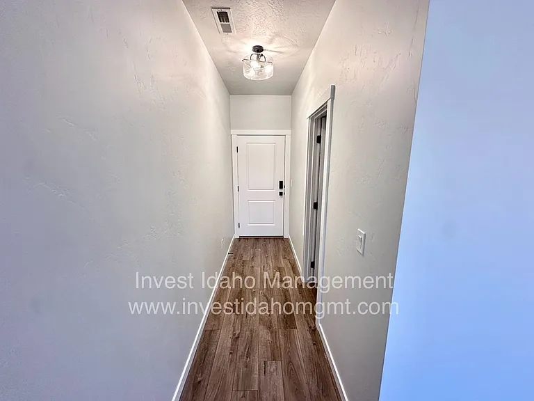 6832 W Corona St — Photo 6