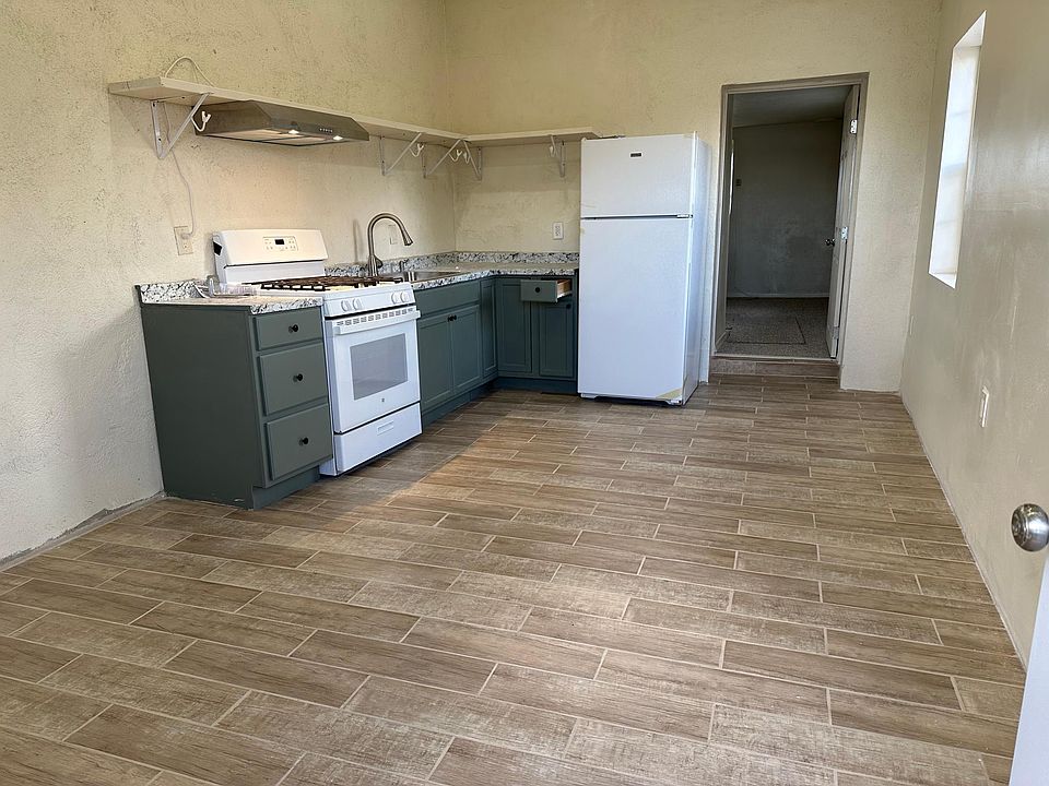 1st image of 3900B Agua Fria St