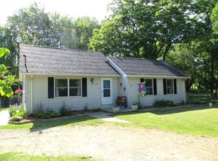 847 N Oak St, Fenton, MI 48430