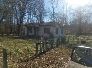 8065 Cut Ln, Hanover, VA 23069