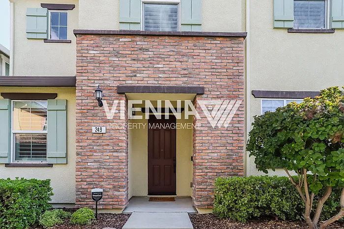 249 Rochdale St — Photo 2