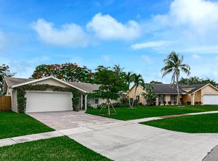 1226 Rowayton Cir, Wellington, FL 33414