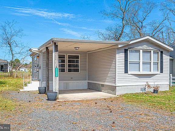 5th image of 32996 Circle Dr
