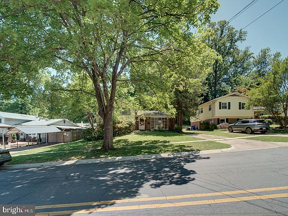 2nd image of 12715 Barbara Rd