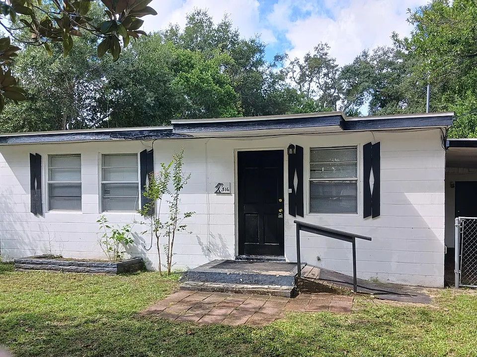 516 Fairmount Rd