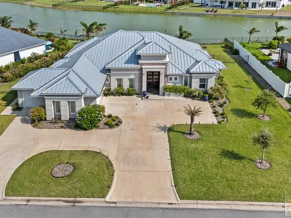 4 Sawgrass Ct, Port Isabel, TX 78578