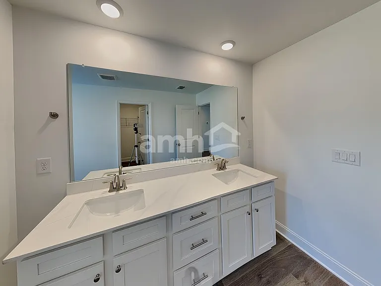 1409 Aquamarine Dr — Photo 11