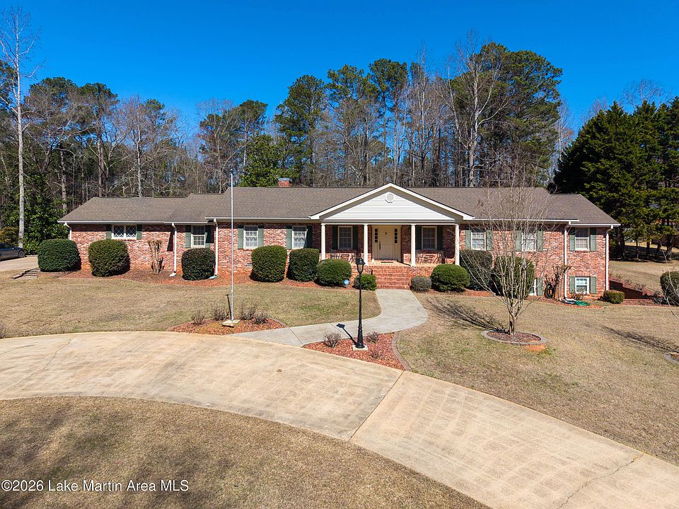 1st image of 460 Auburn Dr