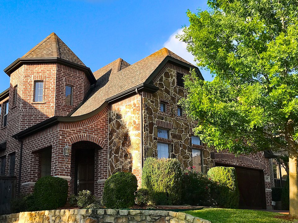 1st image of 2105 S Hill Dr