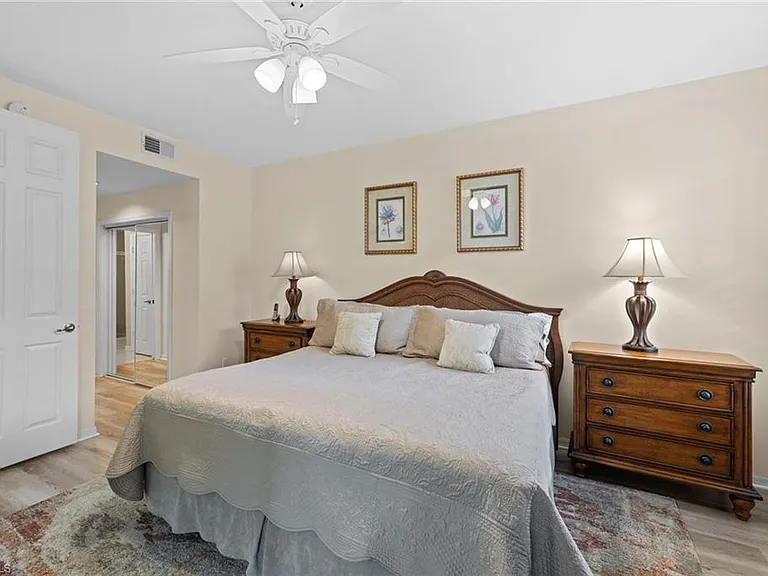 27190 Oakwood Lake Dr #102 — Photo 18