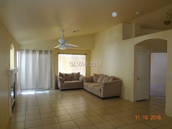 3rd image of 3948 Dusty Coral St