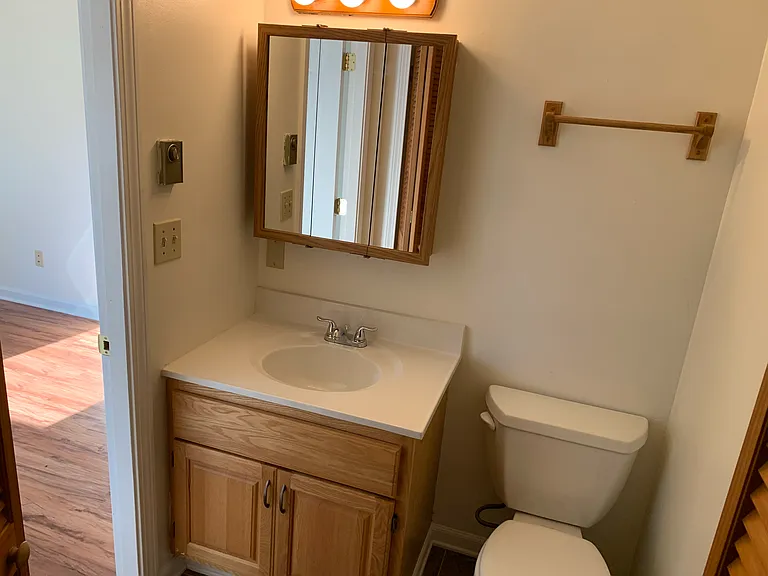 2 Uscg Housing Dr — Photo 10