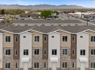 7222 S Ramanee Dr E, Midvale, UT 84047