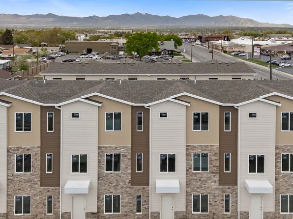 7218 S Ramanee Dr E, Midvale, UT 84047