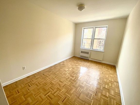 4th image of 144-10 Roosevelt Ave #5EB