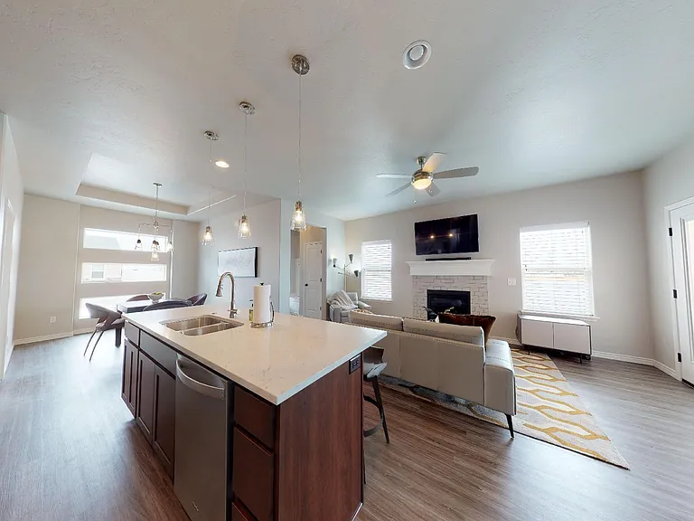 1205 N College Rd W — Photo 9