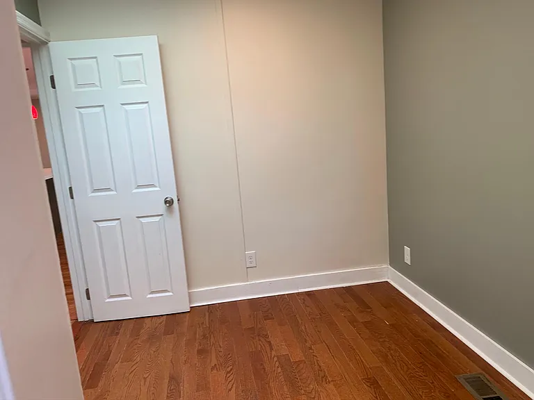 1615 Elm St — Photo 18