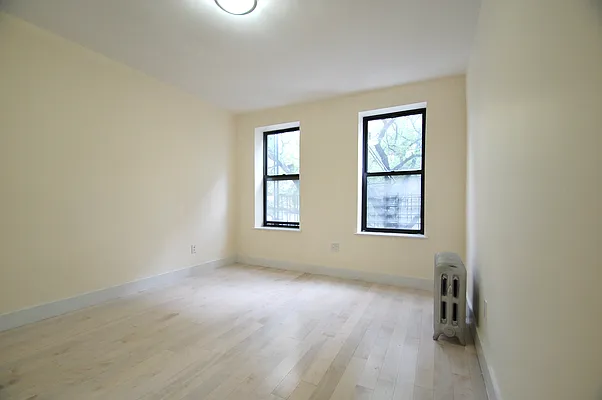 Rented by Compass | media 7