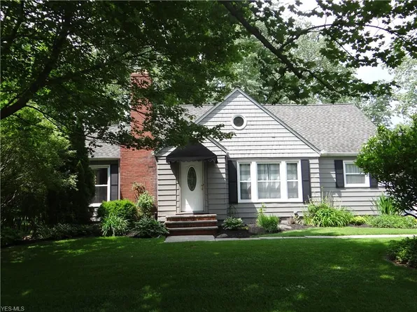 34345 Bainbridge Rd, Solon, OH 44139