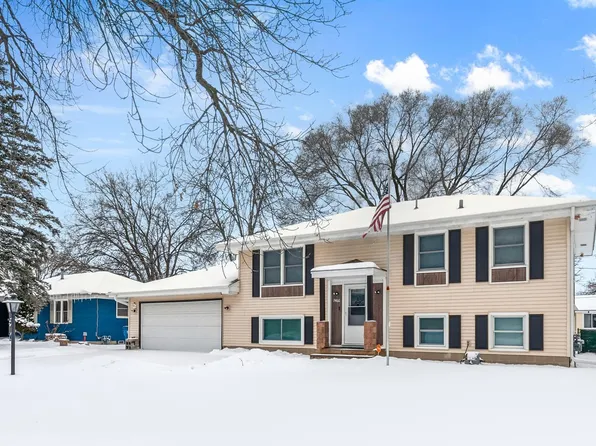 7466 Melody Dr NE, Fridley, MN 55432