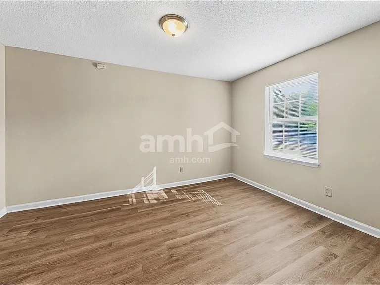 6711 Earlswood Dr — Photo 7