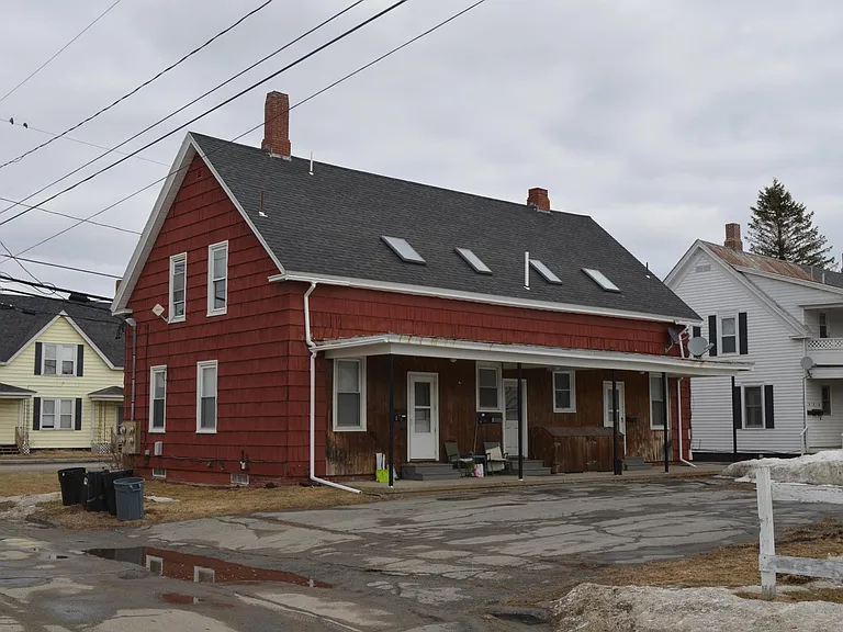 47 Clinton Ave #1 — Photo 2