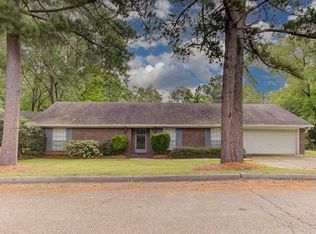 103 Elms Ct, Vicksburg, MS 39180