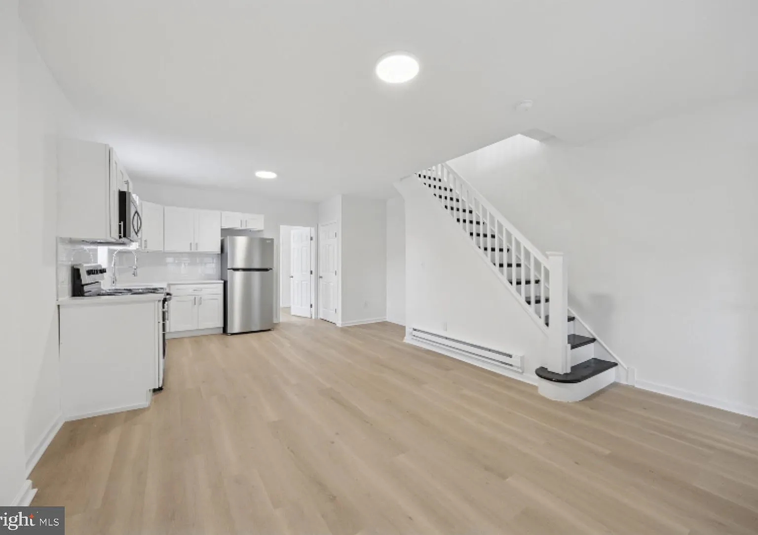 4 bed, 1190 sqft, $1,800 — Photo 4