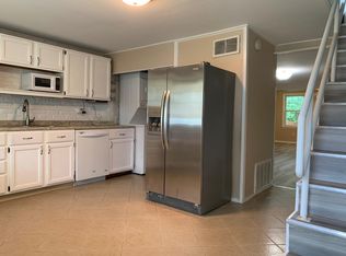 817 Seckel Ct, Lansdowne, MD 21227