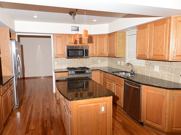 4th image of 5847 Moray Ct