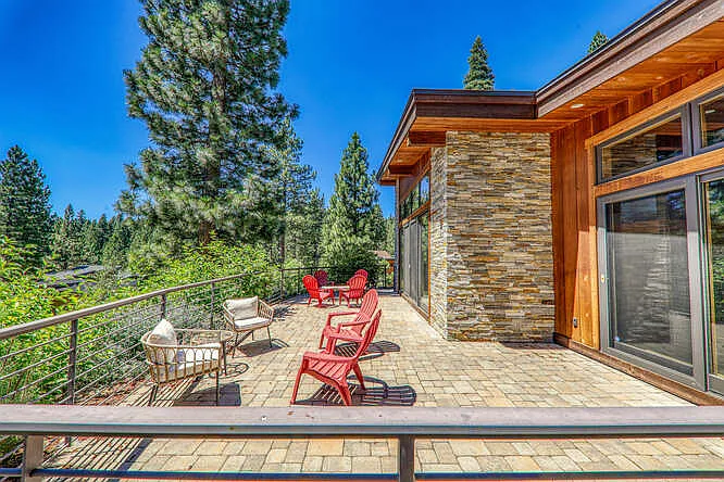 10768 Labelle Ct — Photo 31