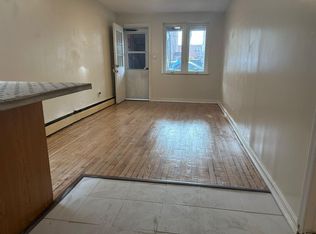 28 Paerdegat 5th St APT 1, Brooklyn, NY 11236