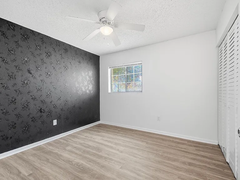 38 E Diamond Dr — Photo 35