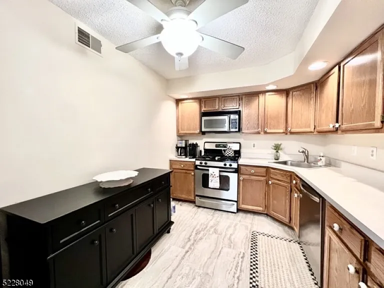 209 Strull Ct — Photo 10