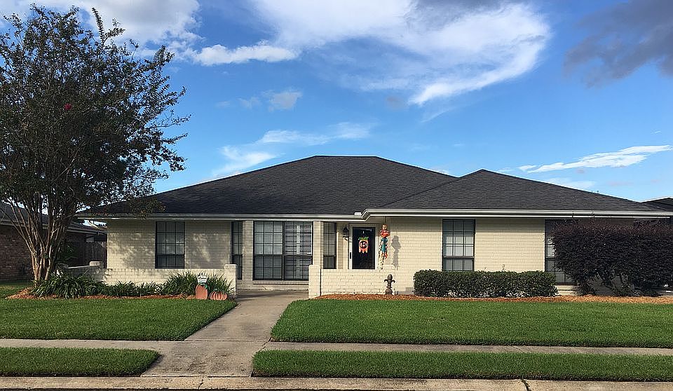 1st image of 208 Marshall Dr